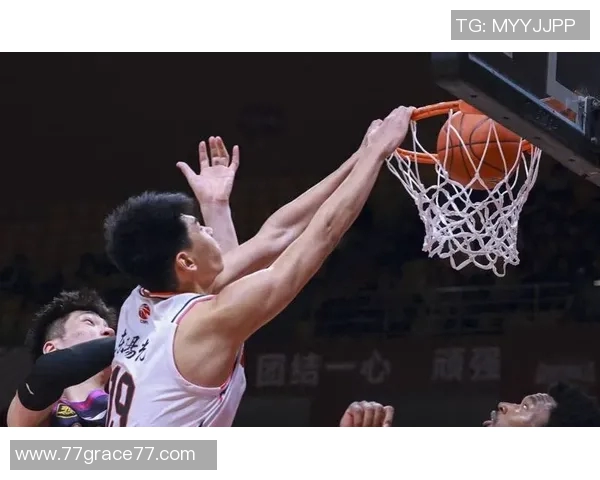 四川男篮青年队崭露头角努力拼搏展现未来篮球新星风采