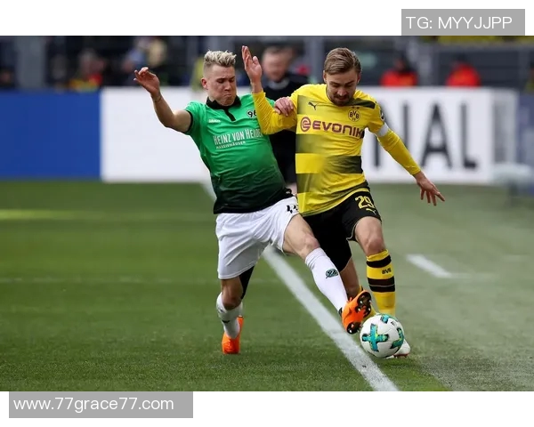 德甲汉堡队力克汉诺威96，取得关键胜利，保住降级希望