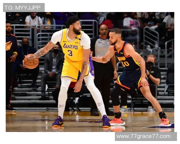 广东东莞中心体育馆举办CBA全明星赛万余球迷共同见证巅峰对决